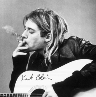 Kurt Cobain fumant
