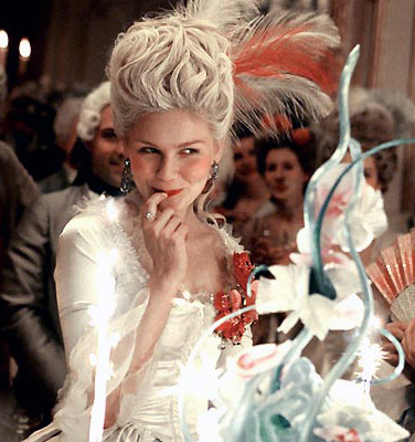 Kirsten Dunst alias Marie-Antoinette est malicieuse