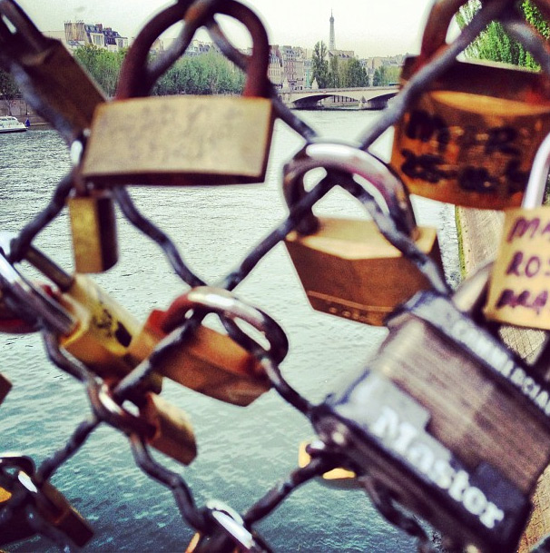 Les cadenas d'amour sur le Pont des Arts à Paris