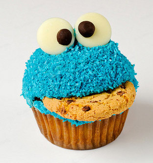 Un cupcake cookie monster