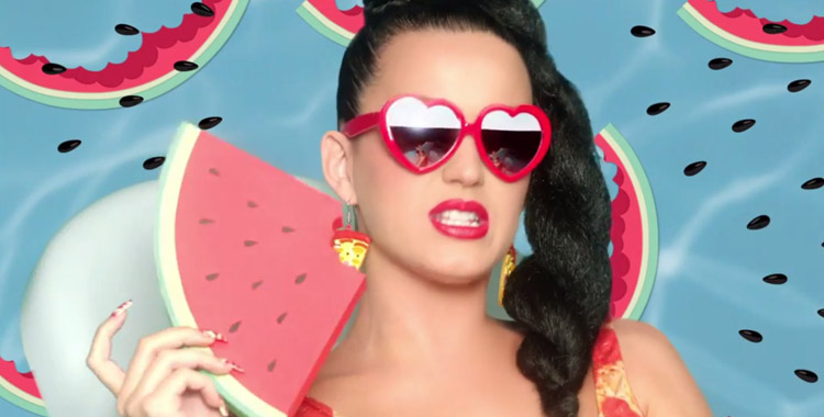 Katy Perry a 30 ans et n'est pas une adulte