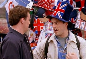 Joey avec son chapeau Union Jack en Angleterre