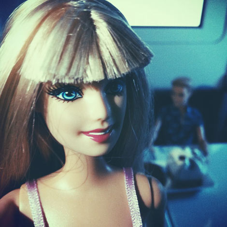 Barbie fait un selfie